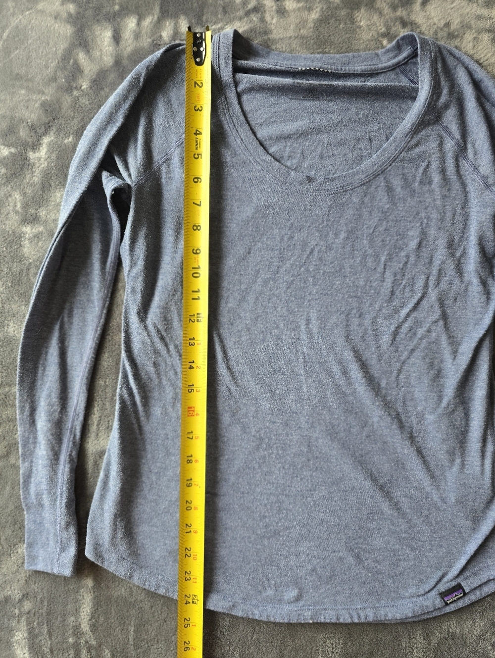 Patagonia Long Sleeved Capilene Cool Trail Shirt Size Medium - Picture 5 of 8